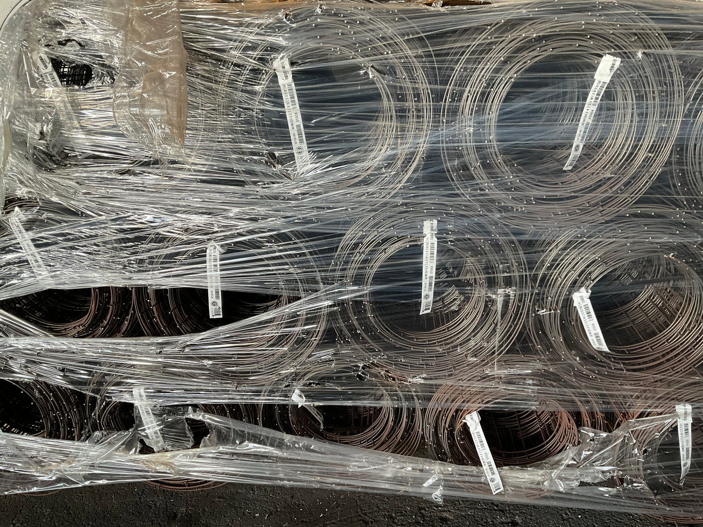 Wire Mesh 5’ x 150’, cubre 750’ cuadrados